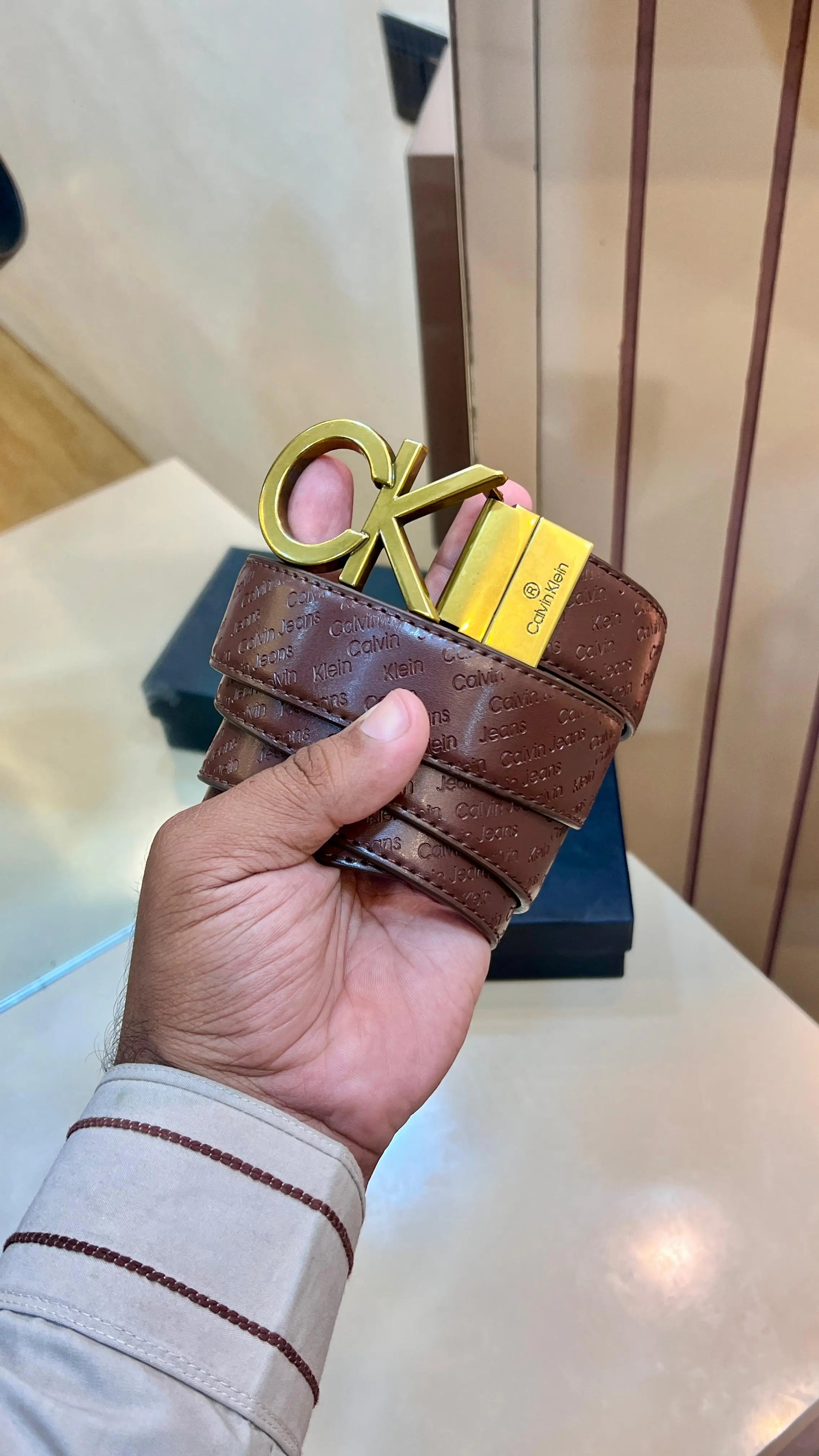 CK CALVIN KLEIN PREMIUM QUALITY EMBOSSED REVERSEABLE WITH OG BOX