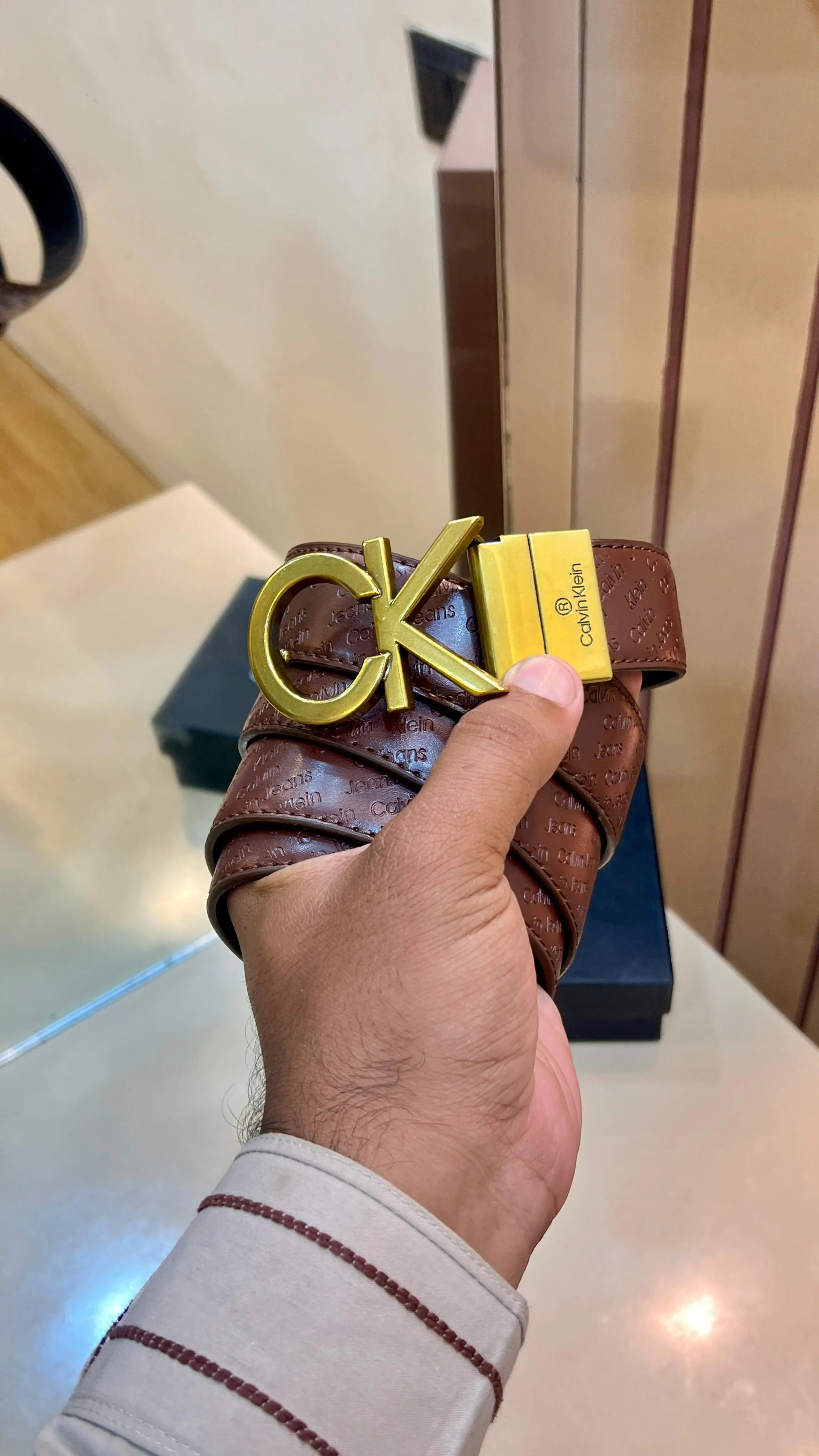 CK CALVIN KLEIN PREMIUM QUALITY EMBOSSED REVERSEABLE WITH OG BOX