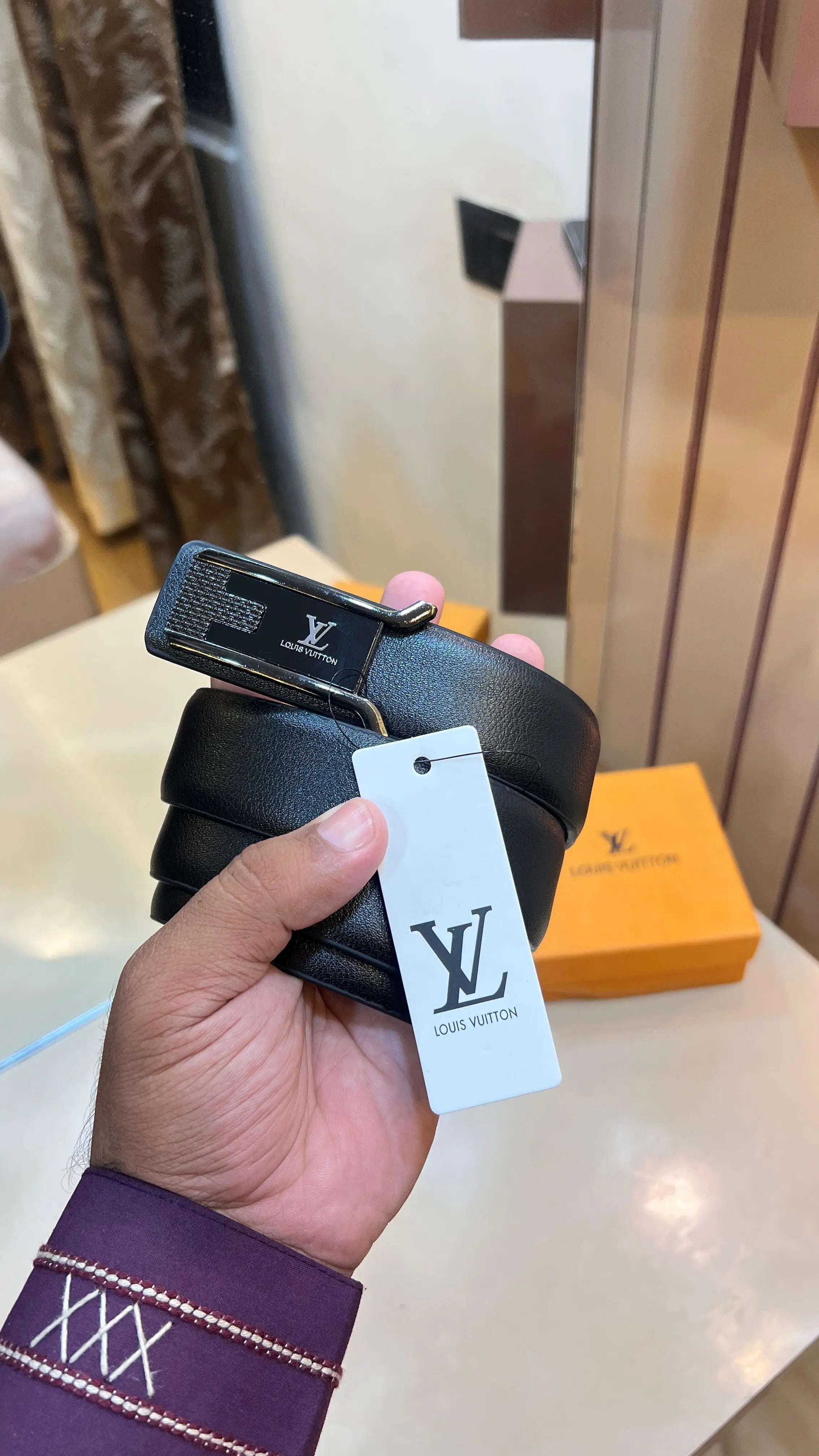 LOUIS VUITTON PREMIUM QUALITY IMP BELT WITH OG BOX 