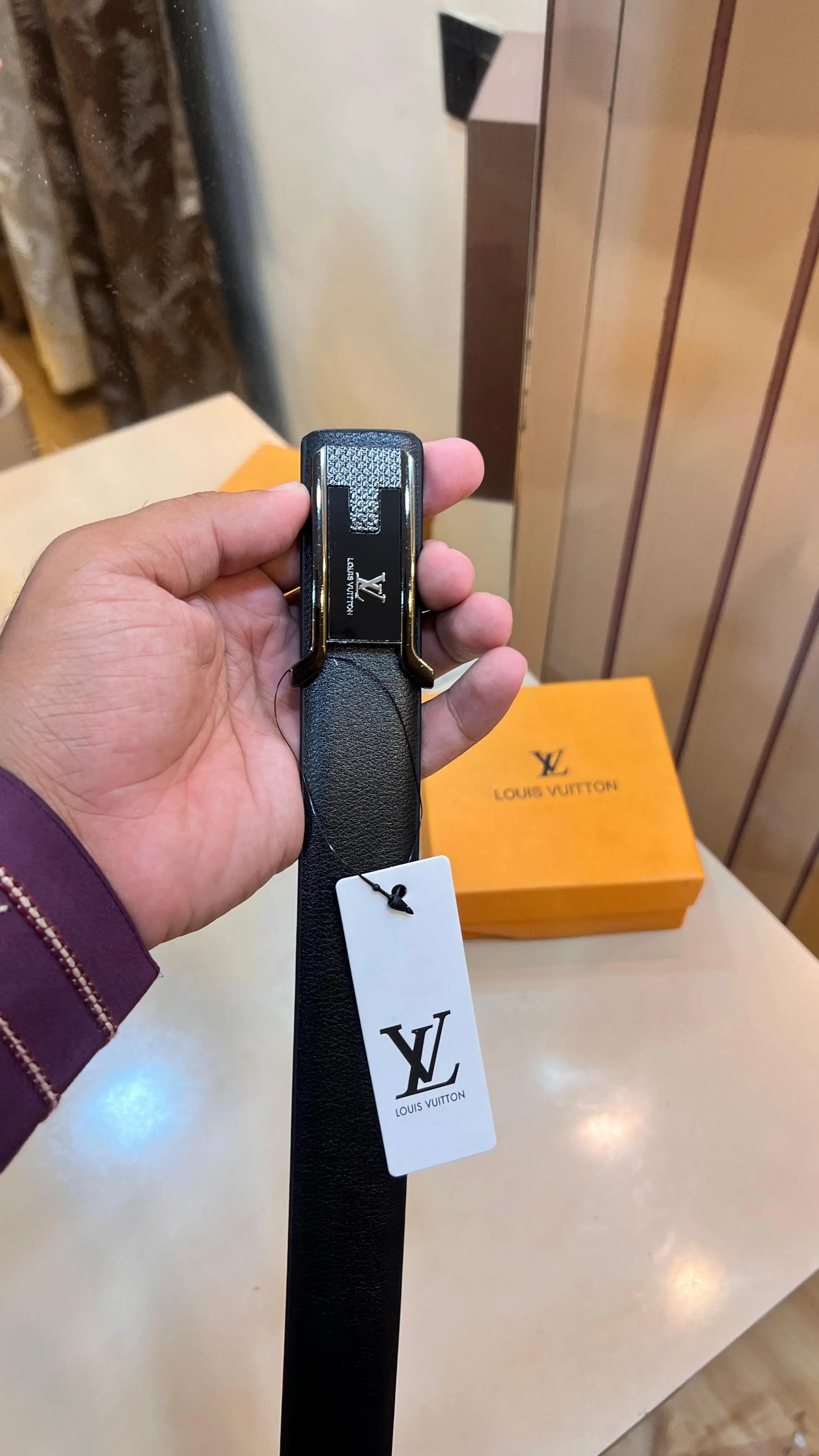 LOUIS VUITTON PREMIUM QUALITY IMP BELT WITH OG BOX 