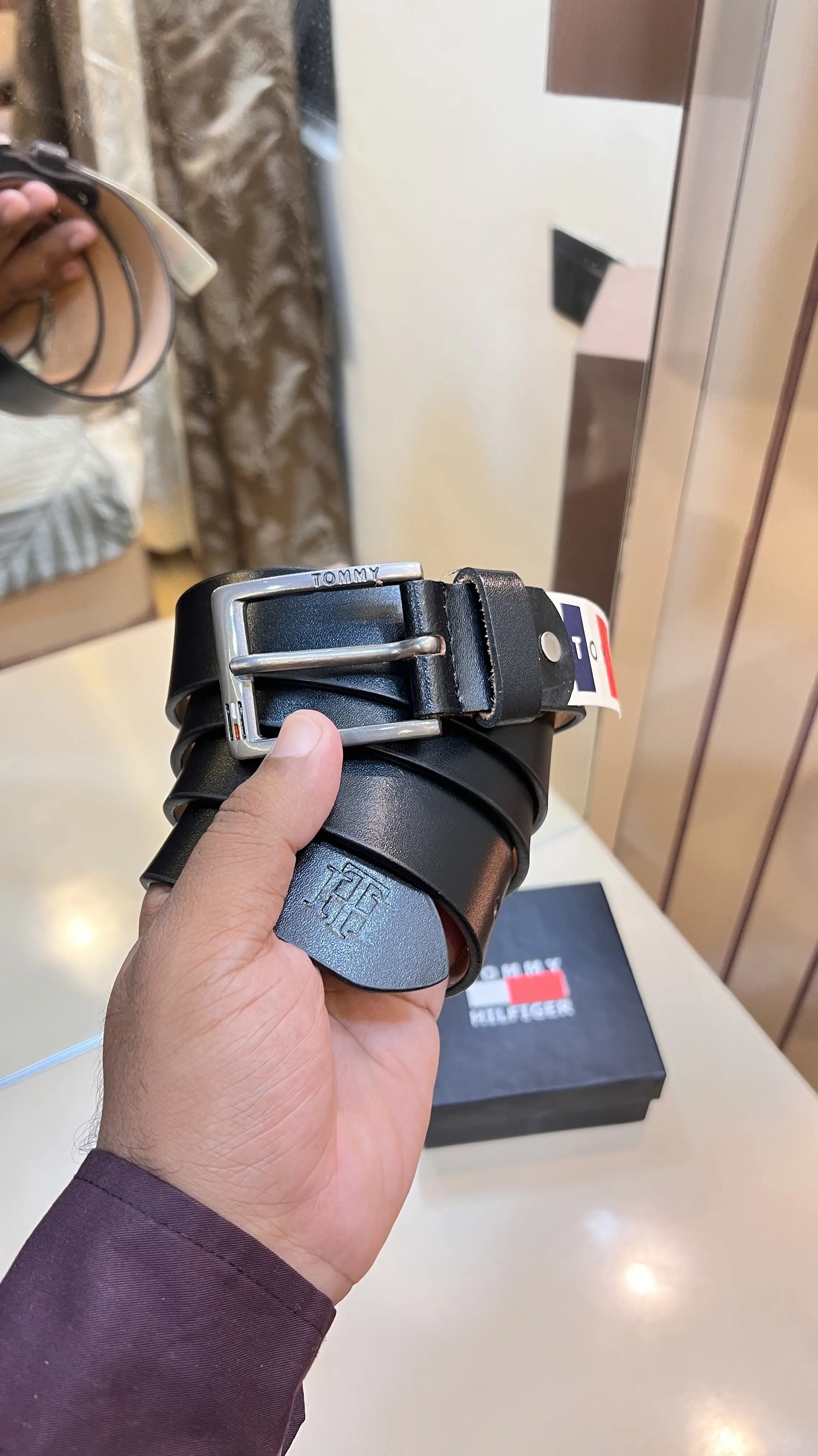 TOMMY HILFIGER PREMIUM QUALITY IMPORTED LEATHER BELT 