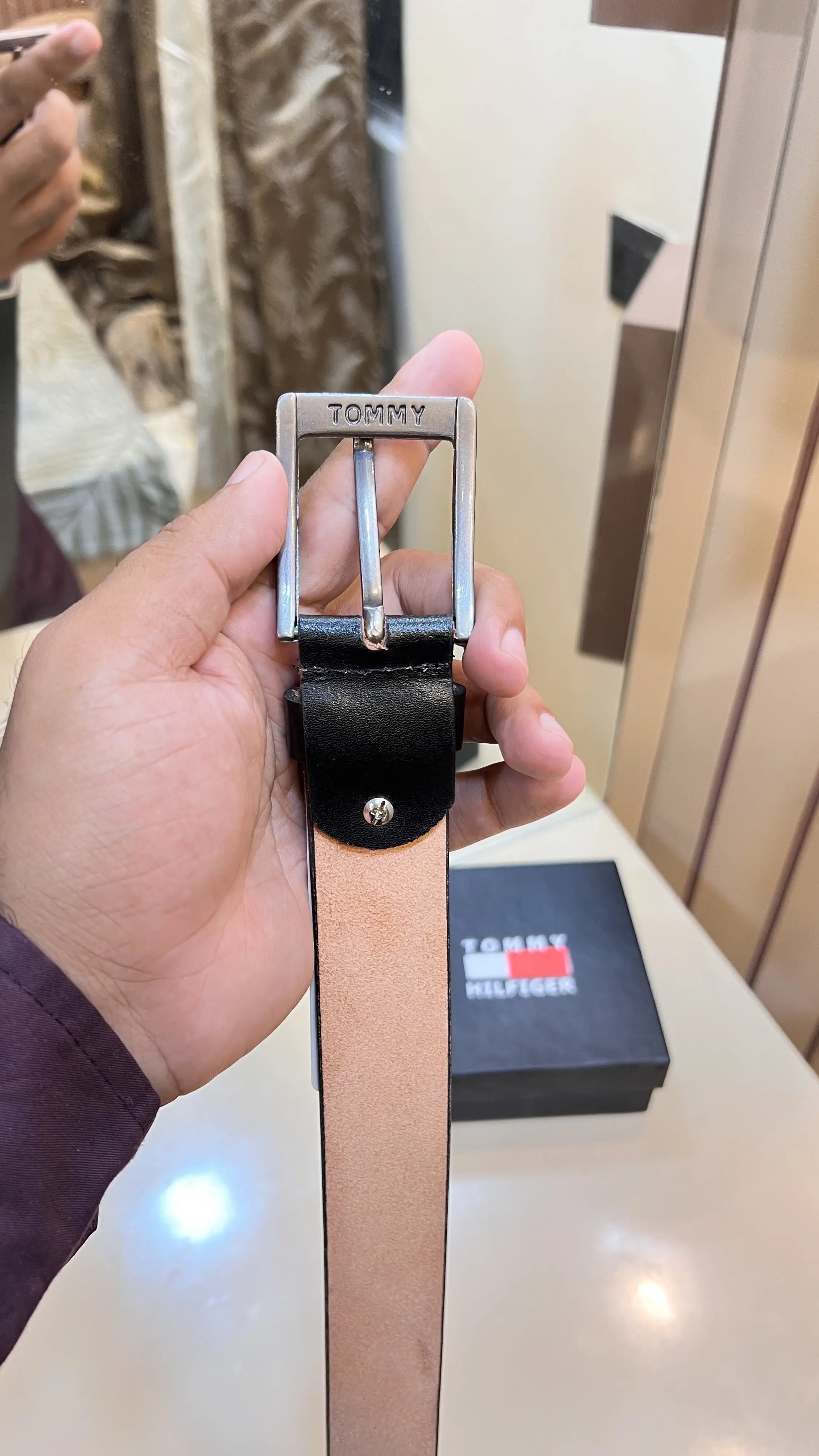 TOMMY HILFIGER PREMIUM QUALITY IMPORTED LEATHER BELT 