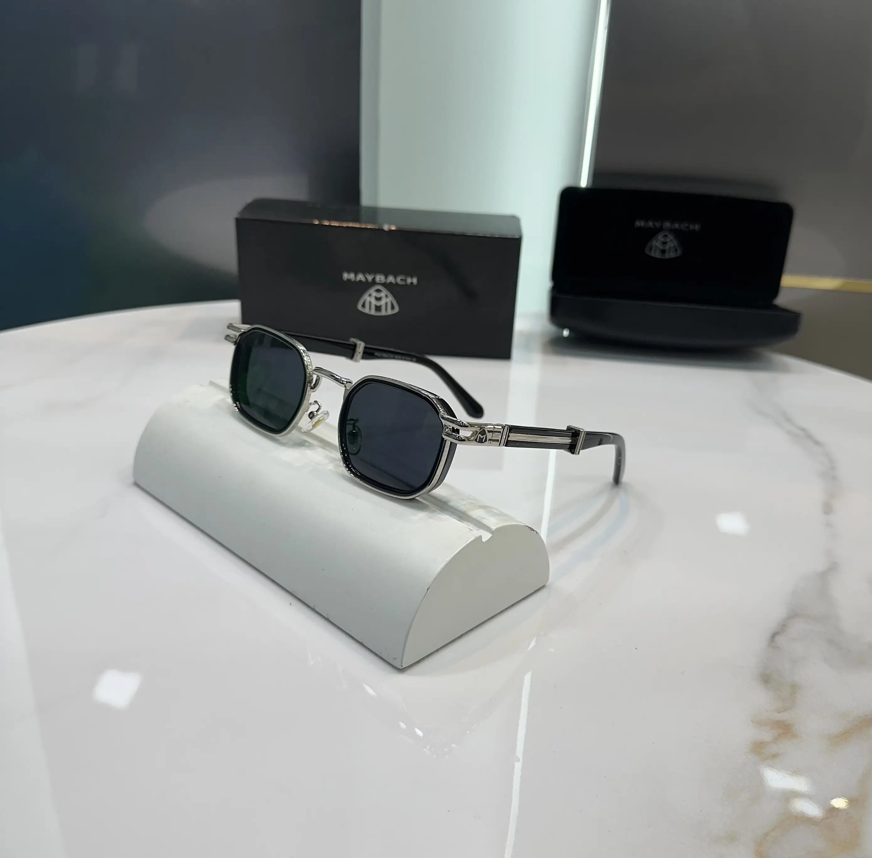 Maybach Silver Black Premium Shades 2735